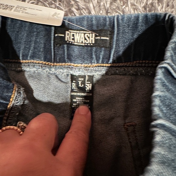 Rewash size large elastic waist jean shorts - Picture 3 of 4